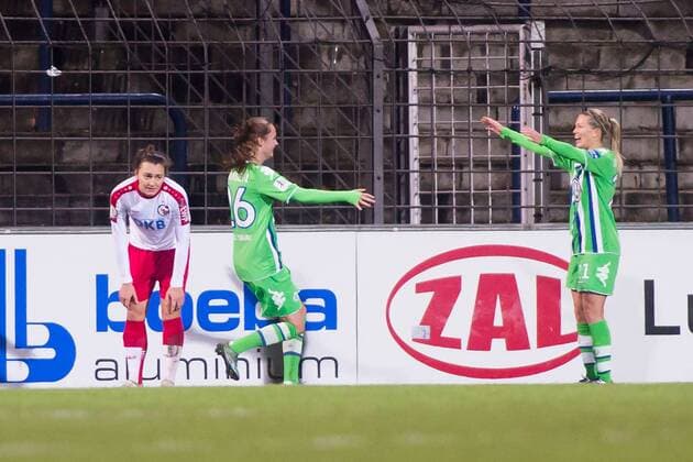 09.12.2015, xfrx, Fussball DFB-Pokal Damen, Turbine Potsdam - VfL Wolfsburg, emspor v.l. Caroline Graham Hansen (VfL Wolfsburg),Lara Dickenmann (VfL Wolfsburg) celebrate the goal,Torjubel zum 0:1