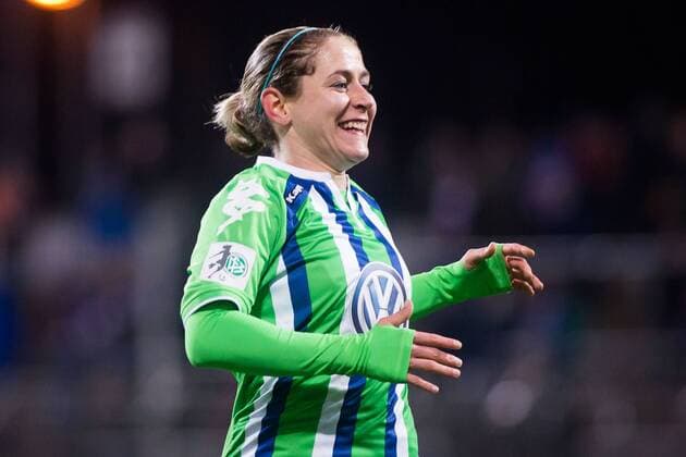 09.12.2015, xfrx, Fussball DFB-Pokal Damen, Turbine Potsdam - VfL Wolfsburg, emspor v.l. Anna Blaesse (VfL Wolfsburg) celebrate the goal,Torjubel zum 0:2
