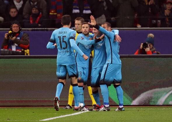 09.12.2015, xjhx, Fussball UEFA Champions League, Bayer 04 Leverkusen - FC Barcelona Barca emspor Jubel nach dem Tor zum 0:1 durch Lionel Messi (FC Barcelona), Freisteller.