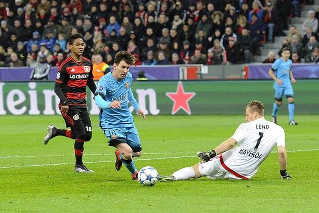 Leverkusen, Deutschland 09. Dezember 2015: Champions League 15 16 - Bayer 04 Leverkusen vs. FC Barcelona Barca Lionel Messi (FC Barcelona) auf den weg zum 0:1 ot