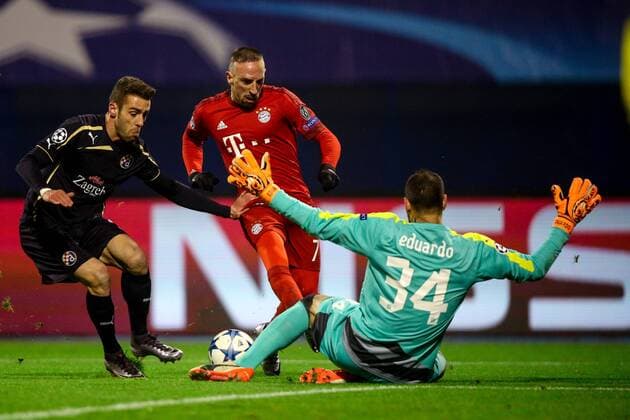 SOCCER - CL, Zagreb vs Bayern ZAGREB,CROATIA,09.DEC.15 - SOCCER - UEFA Champions League, group stage, GNK Dinamo Zagreb vs FC Bayern Muenchen. Image shows Ivo Pinto (Zagreb), Franck Ribery (Bayern) and Eduardo (Zagreb). GEPAxpictures xMaticxKlansek