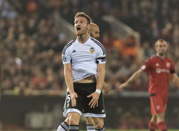 Valencia, 9 de diciembre de 2015. Partido disputado en Mestalla entre Valencia y Lyon, del Grupo H de Uefa Champions League. Mustafi 