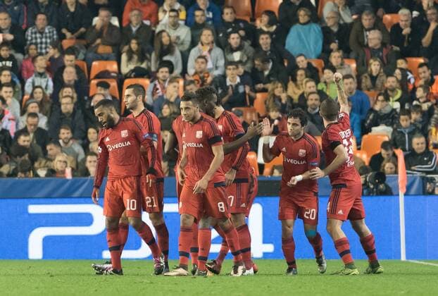 Valencia, 9 de diciembre de 2015. Partido disputado en Mestalla entre Valencia y Lyon, del Grupo H de Uefa Champions League. Gol Lyon 