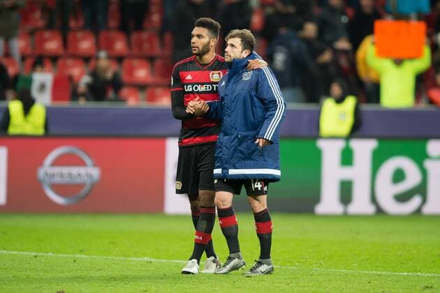 Mittwoch 09.12.2015, UEFA Champions League, Saison 2015 2016, Gruppe E 6. Spieltag in Leverkusen, Bayer 04 Leverkusen - FC Barcelona Barca Jonathan Tah (Leverkusen) und Admir Mehmedi (Leverkusen) nach dem 1:1 DeFodi001