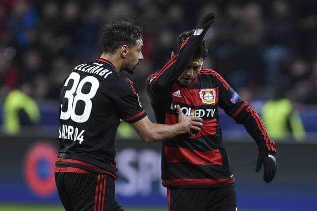 Leverkusen, Deutschland 09. Dezember 2015: Champions League 15 16 - Bayer 04 Leverkusen vs. FC Barcelona Barca Karim Bellarabi (Leverkusen),Chicharito (Leverkusen) ot