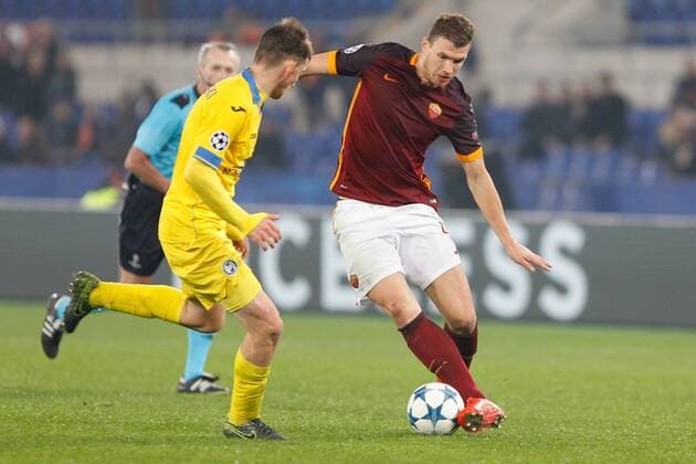 FuÃŸball, Champions League, AS Rom - BATE Baryssau 09.12.2015. Stadio Olimpico, Rome, Italy. Champions League. Roma versus Bate Borisov. Dzeko Edin cuts the ball back inside xACTIVAx  ActionPlus11687547