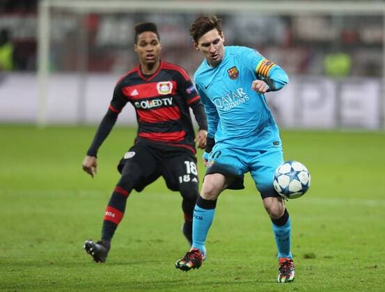Leverkusen, Germany, 9th Dec 2015. Champions League, Bayer 04 Leverkusen vs FC Barcelona Barca Lionel Andres Messi (Barcelona, R) vs Wendell (Leverkusen).