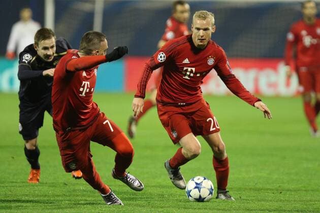Fußball, Champions League, Dinamo Zagreb - Bayern München Zagreb, 09.12.2015., Stadion Maksimir, Champions League, group F, GNK Dinamo Zagreb (blue) 0-2 FC Bayern (red) Sebastian RODE (20) and Franck RIBERY (7)