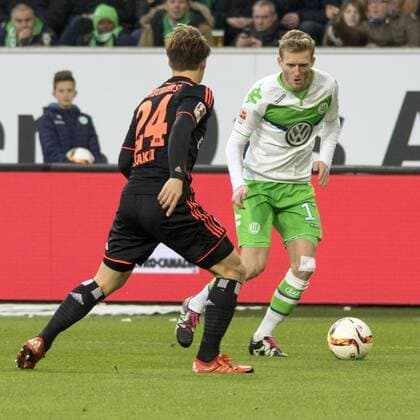 Fußball, Bundesliga, VfL Wolfsburg - Hamburger SV; Andre Schürrle (Weltmeister; Wolfsburg) am Ball. xtgx