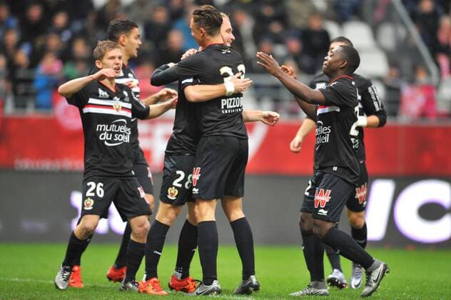 VALERE GERMAIN (Nizza) - NAMPALYS MENDY (Nizza) - JOIE FOOTBALL : Stade Reims vs OGC Nizza - Ligue 1 - 12 12 2015 FEP Panoramic 