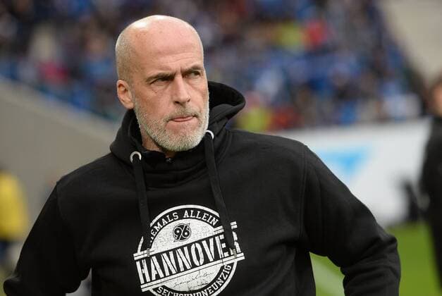 12.12.2015, xjhx, Fussball 1.Bundesliga, TSG 1899 Hoffenheim - Hannover 96, emspor, v.l. Trainer Michael Frontzeck (Hannover 96)