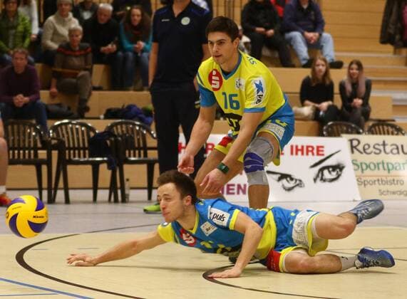 12.12.2015 - Volleyball - 2. Bundesliga Süd Männer - Saison 2015 2016 - SV Schwaig gg Leipzig - JüRa - Perica Stanic (16, SV Schwaig ) und Jonathan Schönhagen Schoenhagen (11, SV Schwaig )