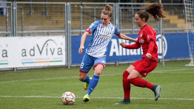 v.li.: Anne Fühner (Anne Fuehner, Hoffenheim, 18), Sara Ilonka Däbritz (Sara Daebritz, FCB, 33), Fussball, Allianz Frauen-Bundesliga, TSG 1899 Hoffenheim - FC Bayern München, xozx