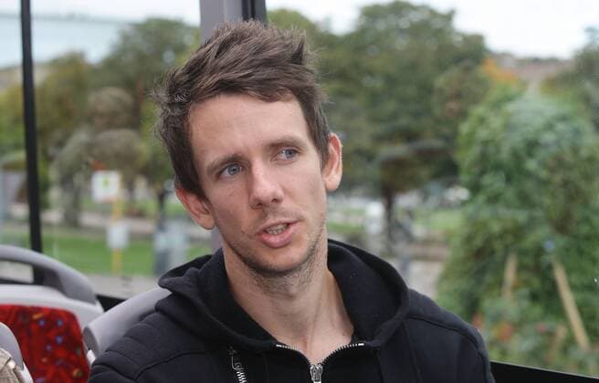 Stuttgart , Fußball VfB Stuttgart Robbie Kruse auf Stuttgart Tour mit dem Hop on Hop off Bus ,
