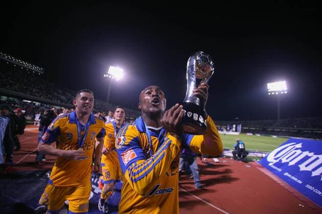 Players of Tigres celebrate after winning the final of the Opening Tournament of the MX League against Pumas in Mexico City, capital of Mexico, on Dec. 13, 2015. Tigres won 4-2 in penalties round to claim the title of the tournament. Jorge Rios) (rhj) (SP)MEXICO-MEXICO CITY-SOCCER-PUMAS VS TIGRES-FINAL e JorgexRios 