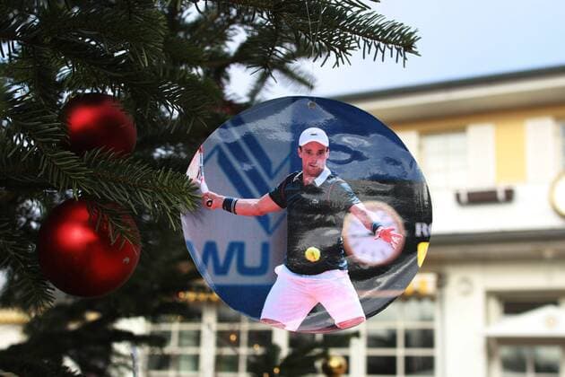 Tennis Präsentation von Roberto Bautista-Agut und Fabio Fognini, Topspieler für die BMW Open by FWU AG 2016 München 14.12.2016 Hier Bild von Thommy Haas als Weihnachtsschmuck