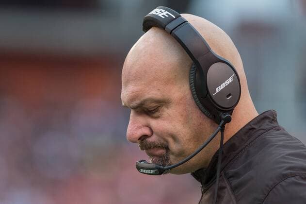 13 December 2015: Cleveland Browns head coach Mike Pettine in action during a NFL American Football Herren USA game between the San Francisco 49ers and the Cleveland Browns at FirstEnergy Stadium, in Cleveland, OH. (Photo By Robin Alam Icon Sportswire) NFL: DEC 13 49ers at Browns Icon16412131571449 EDITORIAL USE ONLY