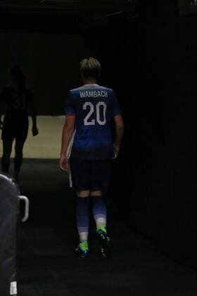 Fußball, Damen, USA verabschieden Abby Wambach nach dem Spiel gegen China December 16, 2015: United States of America forward Abby Wambach (20) exits thru the tunnel at halftime during the match between the US Women s National Soccer Team and China PR at the Mercedes Benz Superdome in New Orleans Louisiana. Â© SOCCER 2015: USWNT vs CHINA PR DEC 16 - ZUMAc04_