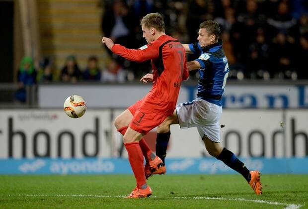 18.12.2015, xfux, Fussball 2.Bundesliga, FSV Frankfurt - Arminia Bielefeld, emspor v.l. Brian Behrendt (Arminia Bielefeld), Zlatko Dedic (FSV Frankfurt)