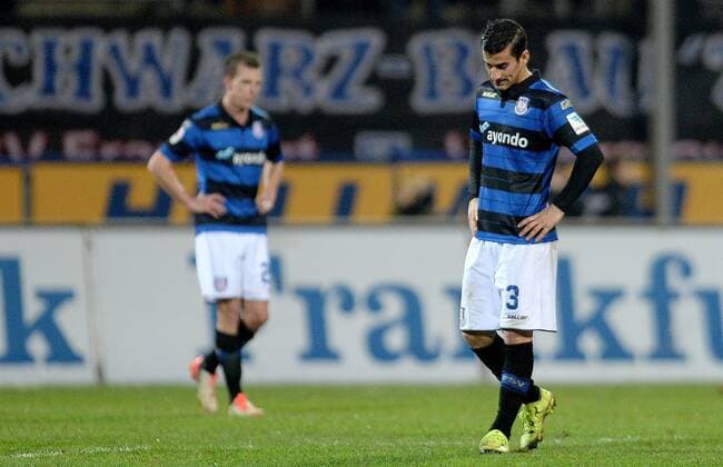 18.12.2015, xfux, Fussball 2.Bundesliga, FSV Frankfurt - Arminia Bielefeld, emspor v.l. Ehsan Haji Safi (FSV Frankfurt) enttaeuscht, enttaeuscht schauend, dissapointed