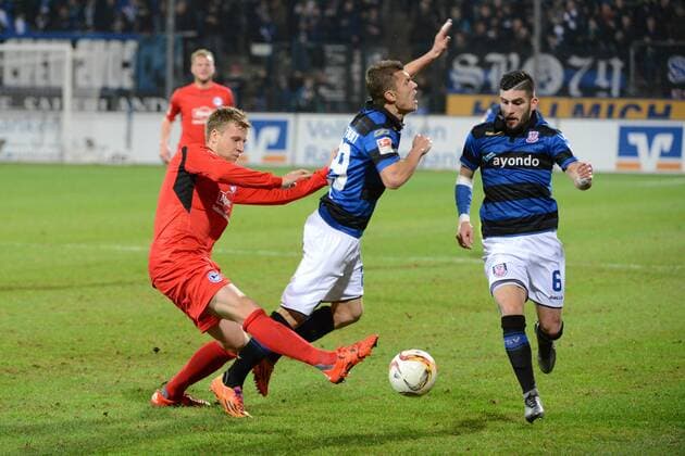 18.12.2015 Frankfurt am Main, Frankfurter Volksbank Stadion 2. Bundesliga Herren, Saison 2015 2016 FSV Frankfurt gegen Arminia Bielefeld