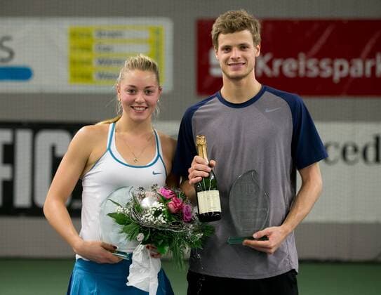 Carina Witthoeft und Yannick Hanfmann, Sieger im Mixed mit dem Pokal, Siegerehrung, Deutsche Meisterschaft in Biberach an der Riß, 44. Deutschen Hallenmeisterschaften 2015 Tennis - Deutsche Meisterschaft 2015 - Deutsche Meisterschaft - - Biberach an der Riss - Baden-Wuerttemberg - Germany - 20 December 2015.