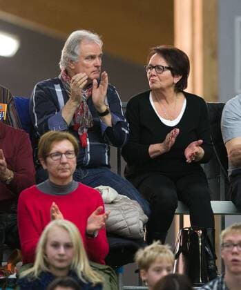 Eltern von Julia Goerges ,Vater Klaus und Mutter Inge sitzen als Zuschauer auf der Tribuene,Feature, Deutsche Meisterschaft in Biberach an der Riß, 44. Deutschen Hallenmeisterschaften 2015 Tennis - Deutsche Meisterschaft 2015 - Deutsche Meisterschaft - - Biberach an der Riss - Baden-Wuerttemberg - Germany - 20 December 2015.