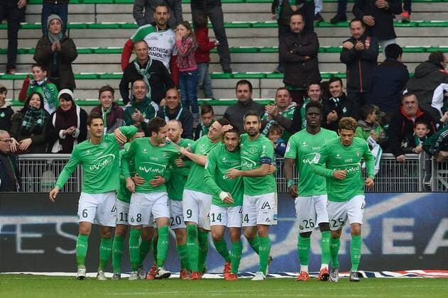 Joie de Benjamin Corgnet (saint etienne) et de ses coequipiers devant les spectateurs FOOTBALL : AS Saint Etienne vs SCO Angers - Ligue 1 - 20 12 2015 FredericChambert Panoramic 