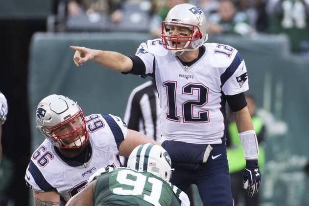 December 27, 2015, New England Patriots quarterback Tom Brady (12) calls out the play from behind center Bryan Stork (66) during the NFL American Football Herren USA game between the New England Patriots and the New York Jets at MetLife Stadium in East Rutherford, New Jersey. NFL 2015: Patriots vs Jets DEC 27 - ZUMAc04_