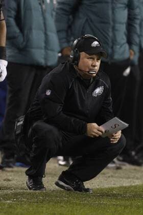 December 26, 2015: Philadelphia Eagles head coach Chip Kelly looks on during the NFL American Football Herren USA game between the Washington Redskins and the Philadelphia Eagles at Lincoln Financial Field in Philadelphia, Pennsylvania. The Washington Redskins won 38-24 to win the NFC East. NFL 2015: Redskins vs Eagles DEC 26 - ZUMAc04_
