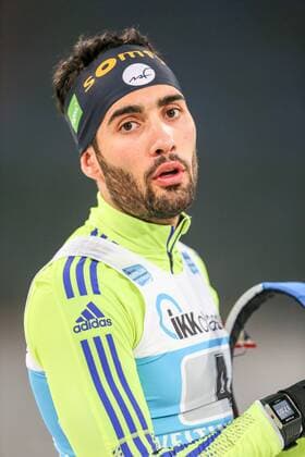 Biathlon WTC 2015, 28.12.2015 Martin Fourcade (Frankreich FR) beim Biathlon WTC 2015 am 28.12.2015 in der Veltins-Arena in Gelsenkirchen (Nordrhein-Westfalen). Martin Fourcade (Frankreich FR) competing during the Biathlon WTC 2015 on 28.12.2015 in the Veltins-Arena in Gelsenkirchen (Deutschland) xakx