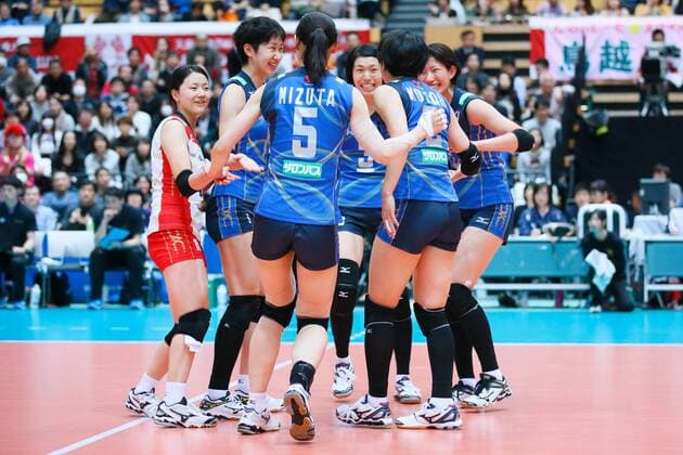 Hisamitsu Springs team group Mannschaftsbild Totale (), DECEMBER 27, 2015 - Volleyball : 2015 Emperor s Cup and Empress s Cup All Japan Volleyball Championship Women s final match between NEC Red Rockets 0-3 Hisamitsu Springs at Ota-City General Gymnasium, in Tokyo, Japan. Noxthirdxpartyxsales  (ipha018013)