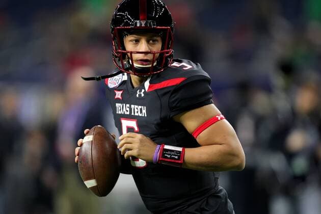 DEC 29 2015: Texas Tech Red Raiders quarterback Patrick Mahomes (5) drops back to pass in pregame warmups prior to the Advocare V100 Texas Bowl between Texas Tech and LSU from NRG Stadium in Houston, TX. Credit image: NCAA College League USA Football 2015: Advocare V100 Texas Bowl Texas Tech vs LSU DEC 29 - ZUMAc04_