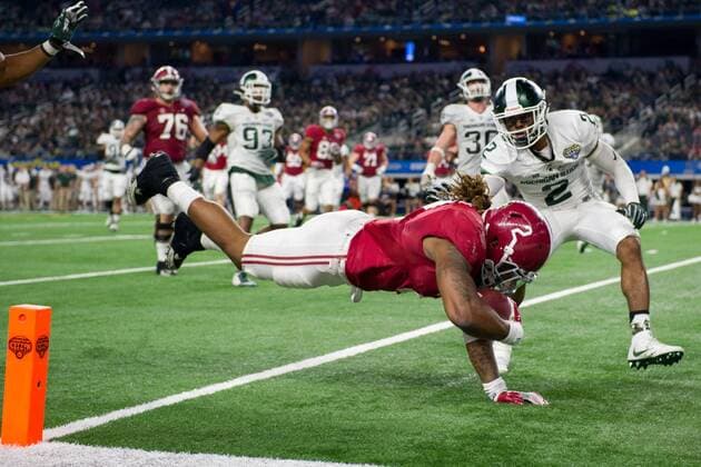 December 31, 2015: Alabama Crimson Tide running back Derrick Henry (2) dives into the end zone during the second half of the Goodyear Cotton Bowl between the Michigan State Spartans and the Alabama Crimson Tide at AT&T Stadium in Arlington, Texas. The Alabama Crimson Tide defeated the Michigan State Spartans 38-0. NCAA College League USA Football 2015: Goodyear Cotton Bowl Michigan State vs Alabama DEC 31 - ZUMAc04_