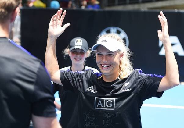 04.01.2016. Auckland, New Zealand. Caroline Wozniacki does a haka to Sam Cane during a promotional match ahead of the ASB Classic Tennis Women s tournamnent. ASB Tennis Centre, Stanley st, Auckland, New Zealand. Monday 4 January 2016. xAndrewxCornagax  ActionPlus11694006