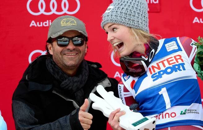 ALPINE SKIING - FIS WC, Santa Caterina SANTA CATERINA,ITALY,05.JAN.16 - ALPINE SKIING - ALPINE SKIING - FIS World Cup, Santa Caterina, slalom, ladies, award ceremony. Image shows Alberto Tomba and the rejoicing of Nina Loeseth (NOR). GEPAxpictures xChristianxWalgram