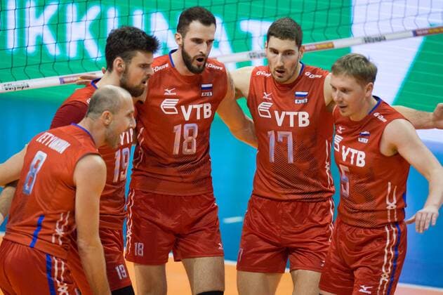 Volleyball, EM Quali, Finnland - Russland 05.01.2016, Max Schmeling Halle, Berlin Volleyball, Olympiaqualifikation, Finnland (FIN) vs. Russland (RUS) Jubel Sergey Tetyukhin ( 8 RUS), Egor Kliuka ( 19 RUS), Alexander Volkov ( 18 RUS), Maxim Mikhaylov ( 17 RUS), Sergey Grankin ( 5 RUS)