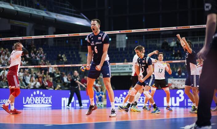 Berlin, Deutschland, 07.01.2016: Volleyball Olympia Qualifikation Männer Maenner 2016 - Spiel 7 Polen - Belgien. Jubel Bartosz Kurek (Poland 6)