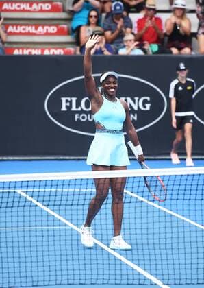 09.01.2016. Auckland, New Zealand. Sloane Stephens (USA) thanks the fans as she beats Woznacki 6-2, 2-6, 7-6 (3) on Semi Finals Day at the ASB Classic Tennis Women s tournament. ASB Tennis Centre, Stanley st, Auckland, New Zealand. Saturday 9th January 2016. xAndrewxCornagax  ActionPlus11694841