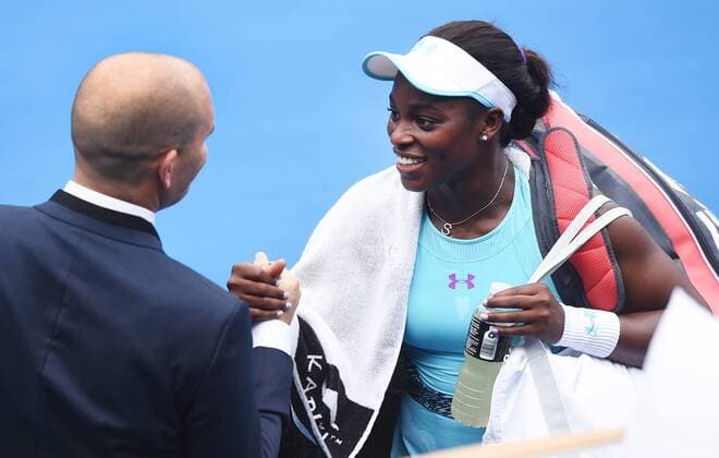 09.01.2016. Auckland, New Zealand. Sloane Stephens (USA) and tournament director Karl Budge on Semi Finals Day at the ASB Classic Tennis Women s tournament. ASB Tennis Centre, Stanley st, Auckland, New Zealand. Saturday 9th January 2016. xAndrewxCornagax  ActionPlus11694844