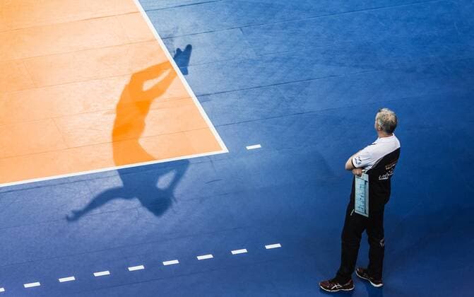 Berlin, Deutschland, 09.01.2016: Volleyball Olympia Qualifikation Männer Maenner 2016 - Spiel Deutschland - Russland. Trainer Vital Heynen (Germany)