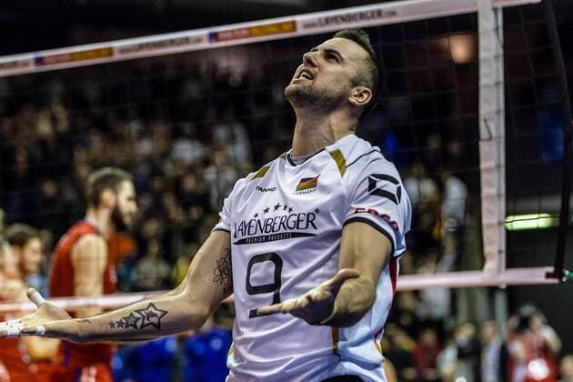 Enttäuschung bei GROZER György Gyoergy ( 9 Deutschland) GER, Berlin, Volleyball, Europa, CEV, Olympia-Qualifikation, Turnier, 09.01.2016, Max-Schmeling-Halle, Deutschland - Russland, Halbfinale