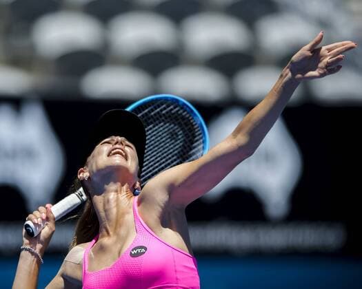 10.01.2016. Sydney, Australia. Tsvetana Pironkova (BUL) in action against Lesia Tsurenko (UKR) during their women s singles match on Day 1 at the Apia International tournament at the Apia International Sydney, Australia. Pironkova beat Tsurenko 7:6, 6:2 xHughxPeterswaldx  ActionPlus11695568
