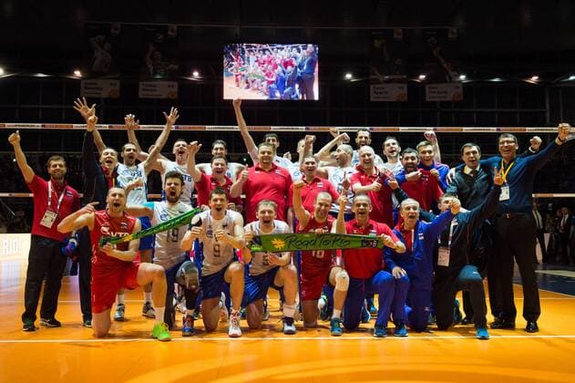 10.01.2016, Max Schmeling Halle, Berlin Volleyball, Olympiaqualifikation, Finale, Frankreich (FRA) vs. Russland (RUS) Sieger Russland Siegerfoto