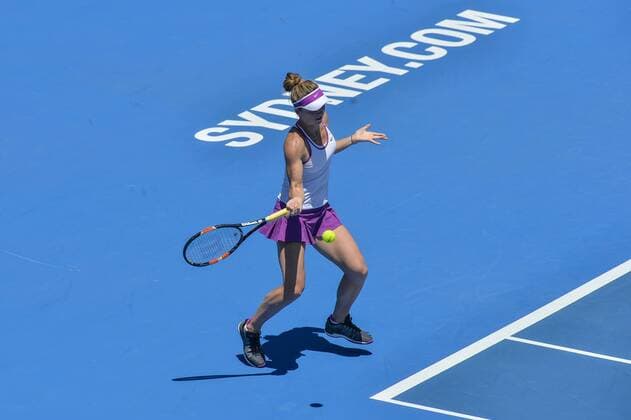 11.01.16 Sydney, Australia. Elina Svitolina (UKR) in action against Angelique Kerber (GER) during their womens singles match on day 2 at the Apia International Sydney. xNigelxOwenx  ActionPlus11695971