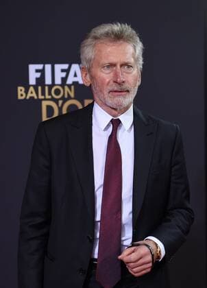 Fussball International FIFA Ballon d Or 2015 in Zuerich 11.01.2016 Weltfussballer 2015: Paul Breitner (FC Bayern Muenchen) 