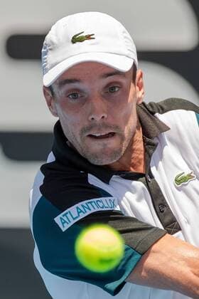 13.01.2016. Auckland, New Zealand. Spain s Roberto Bautista Agut plays United States Donald Young in a singles match on Day 3 at the ASB Classic Tennis Men s Tournament, ASB Tennis Arena, Auckland, New Zealand, Wednesday, January 13, 2016. xDavidxRowlandx  ActionPlus11696645
