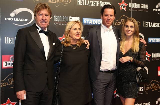 Fußball, BEL, Verleihung des Goldenen Schuhs in Lint - LINT, BELGIUM: Aad De Mos (L) pictured on the red carpet ahead of the 62nd edition of the Golden Shoe award ceremony, Wednesday 13 January 2016, in Lint AED studio. The Golden Shoe (Gouden Schoen Soulier d Or) is an award for the best soccer player of the Belgian Jupiler Pro League championship during the year 2015. VIRGINIExLEFOUR  x04772762x