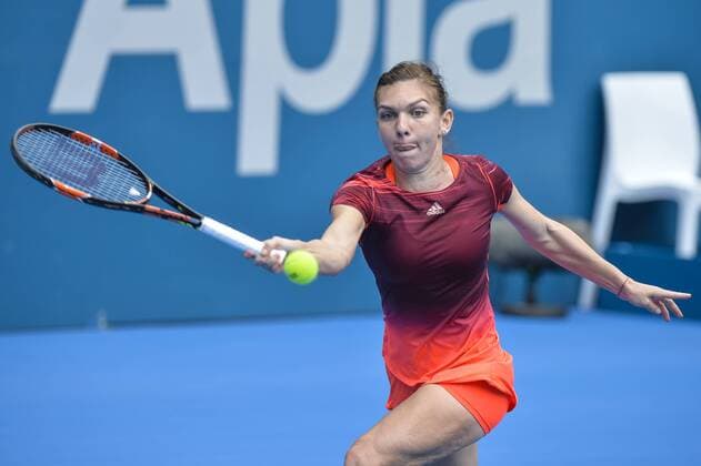 15.01.16 Sydney, Australia. Simona Halep (ROU) in action against Svetlana Kuznetsova (RUS) during their womens semi final on day 6 at the Apia International Sydney. xNigelxOwenx  ActionPlus11696979