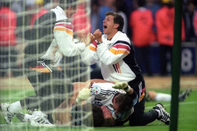 Fußball, EM Finale 1996 in London, Deutschland - Tschechien 2:1 n.V. Andreas Möller - Jubel Fußball, Europameisterschaft 1996, EM, Finale London, Deutschland - Tschechien